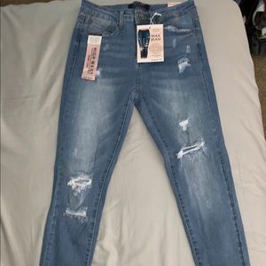 Ripped light denim skinny jeans